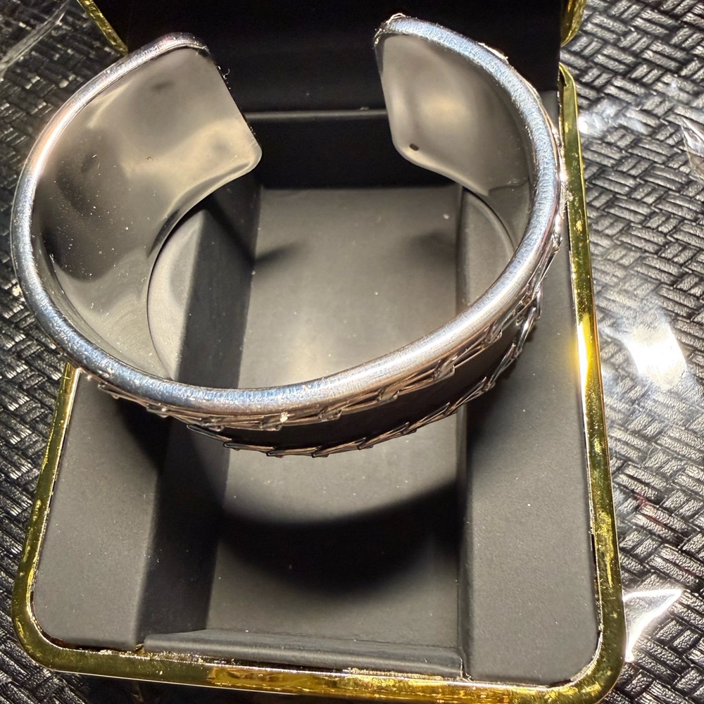 Versace Silver-Tone Chain Trim Cuff Bracelet - Picture 5 of 5